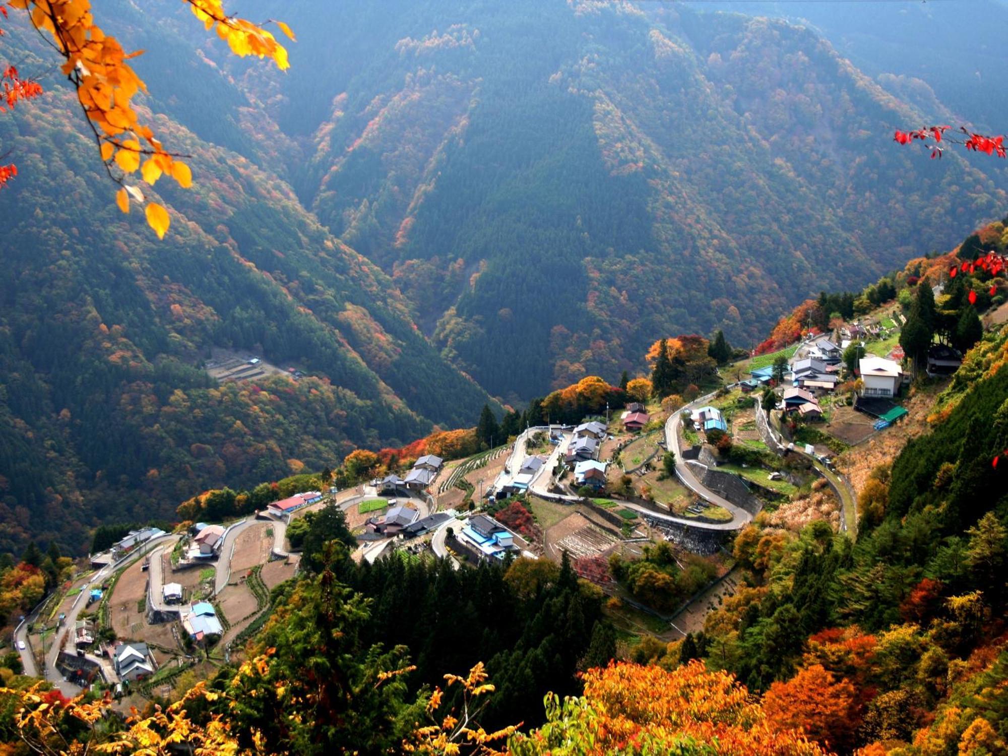 Yoshinotei Hotel Iida Bagian luar foto