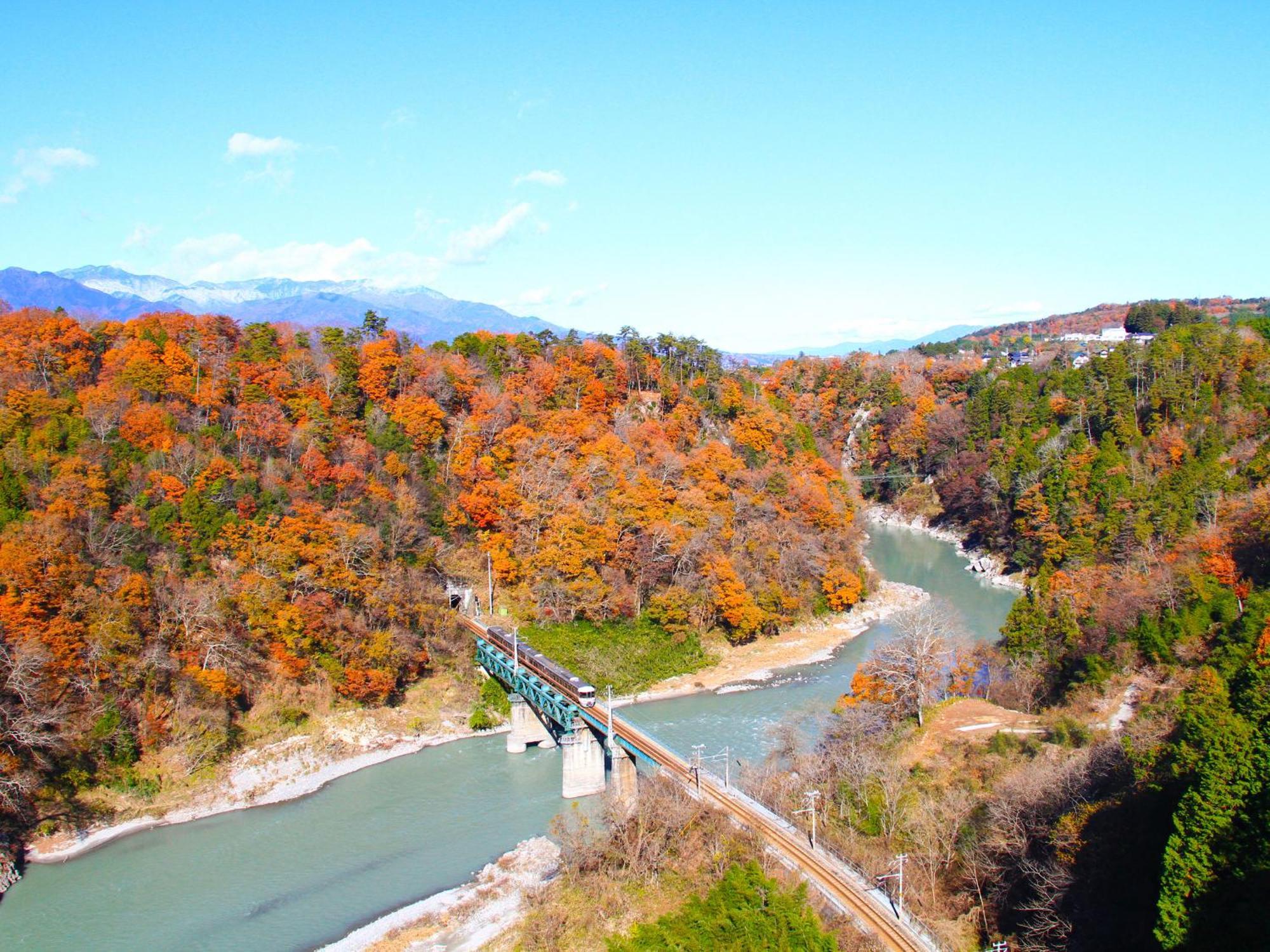 Yoshinotei Hotel Iida Bagian luar foto