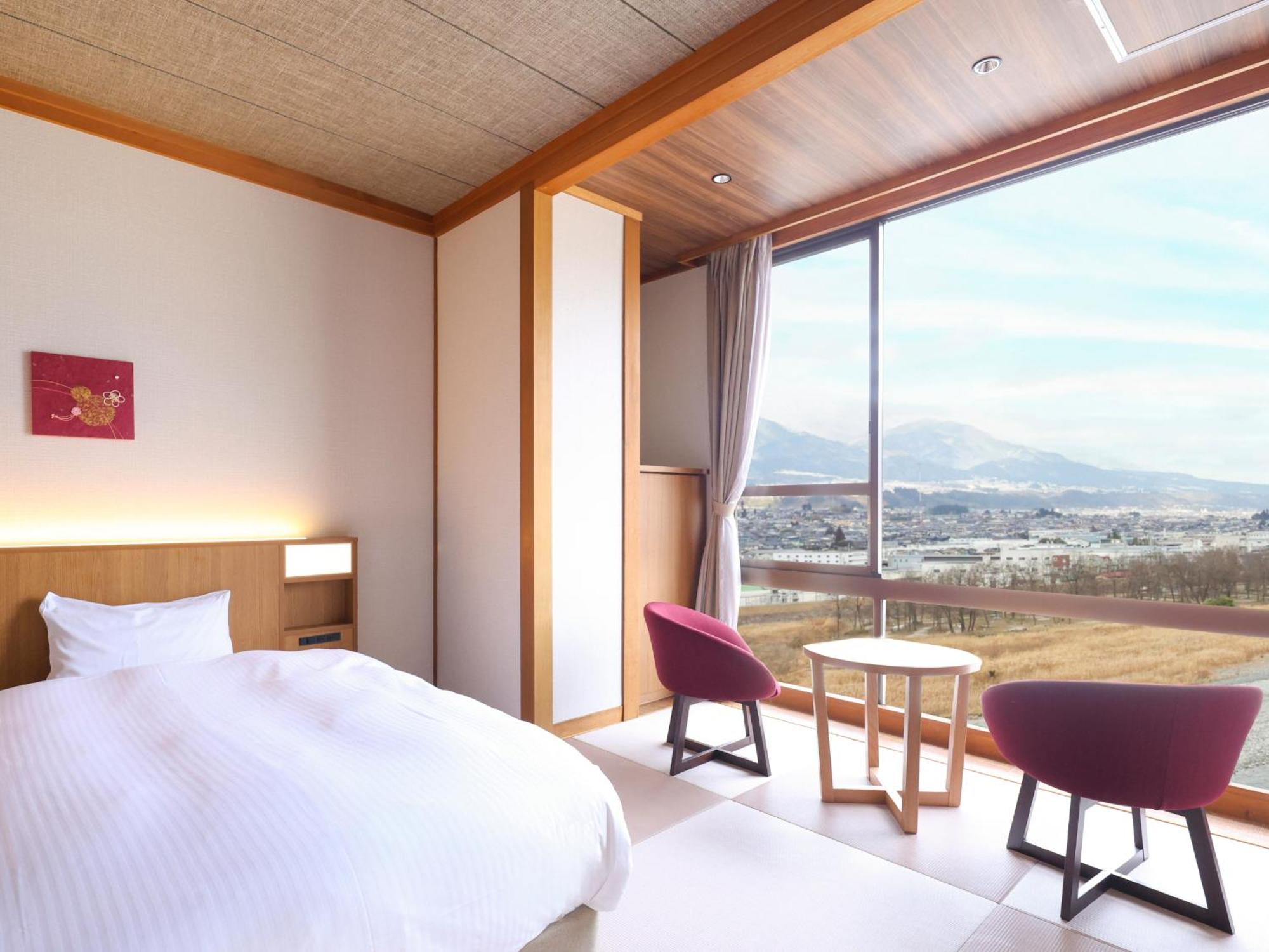 Yoshinotei Hotel Iida Bagian luar foto